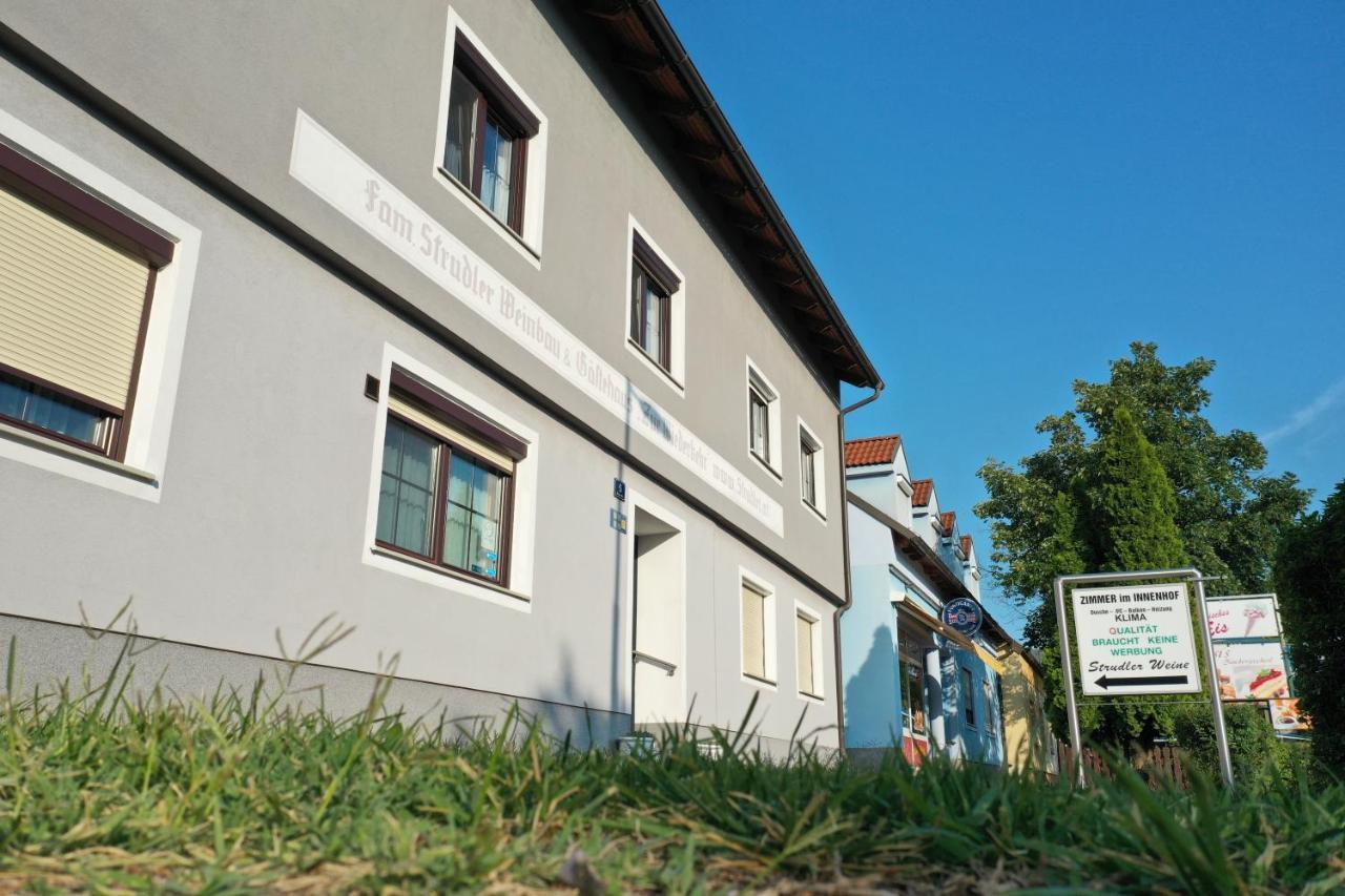 פודרסדורף אם סי Gaestehaus Und Weinbau Zur Wiederkehr Strudler מראה חיצוני תמונה