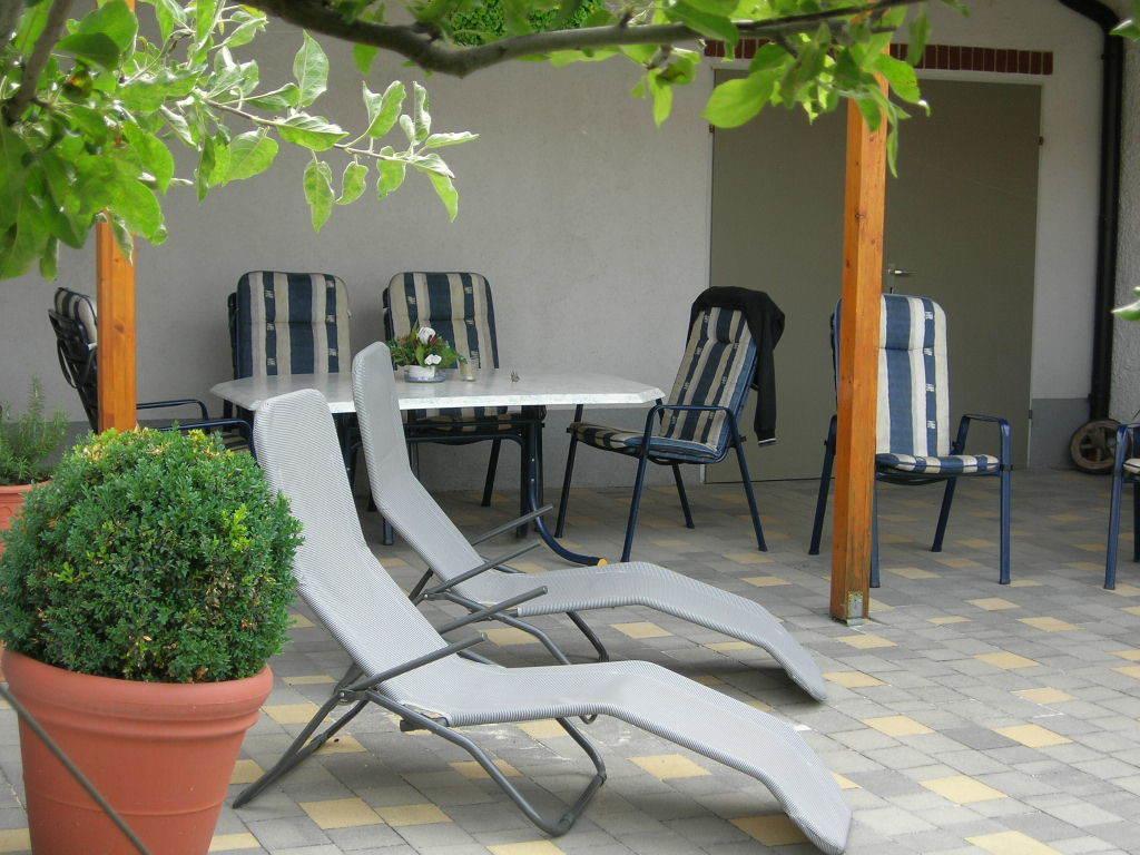 פודרסדורף אם סי Gaestehaus Und Weinbau Zur Wiederkehr Strudler מראה חיצוני תמונה
